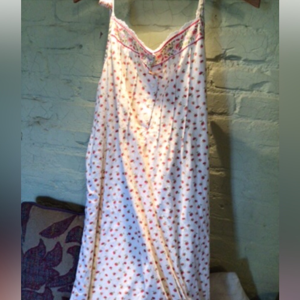 VINTAGE Women's Floral Slip Nightgown - White with Pink Roses
